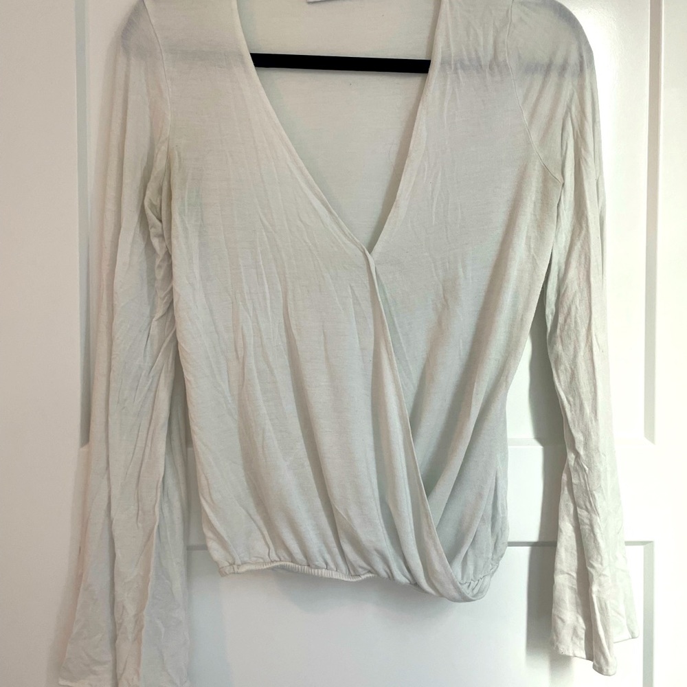Delacy LA, vneck long sleeve, white, small